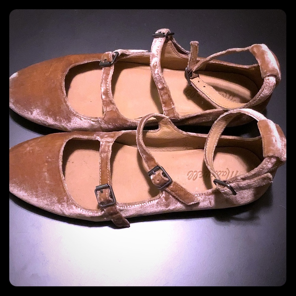 Madewell Julie flat in pink velvet